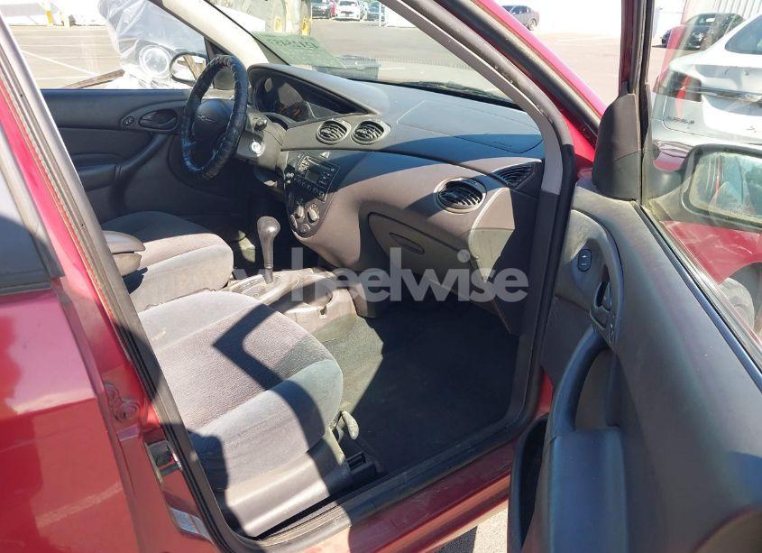 Photo 5 of 2000 Ford Focus SE (VIN 1FAHP3438YW361480)