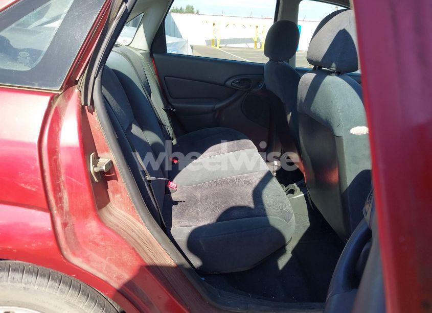 Photo 8 of 2000 Ford Focus SE (VIN 1FAHP3438YW361480)