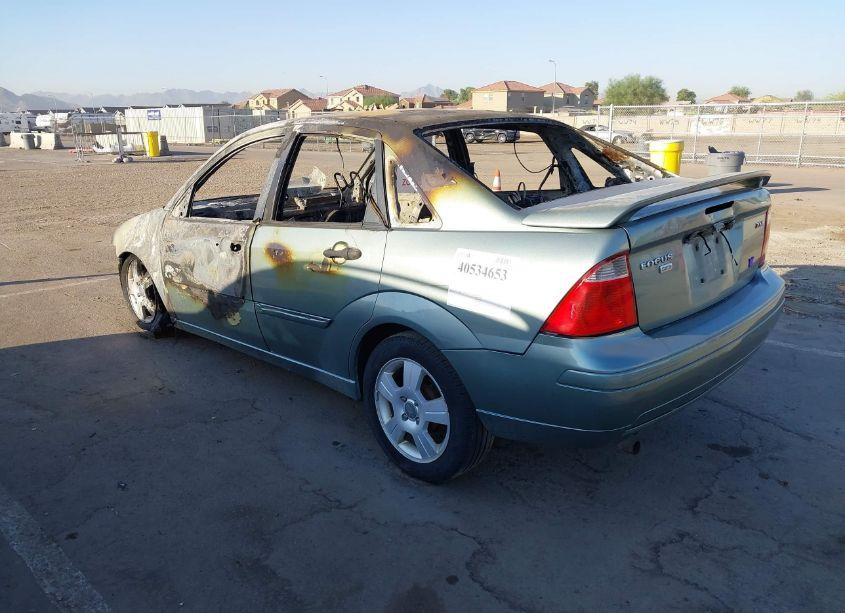 Photo 3 of 2005 Ford Focus ZX4 (VIN 1FAHP34N05W253674)