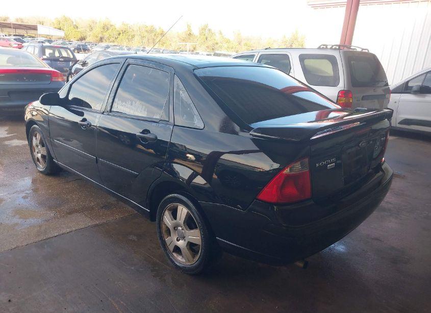 Photo 3 of 2006 Ford Focus ZX4 (VIN 1FAHP34N06W157027)