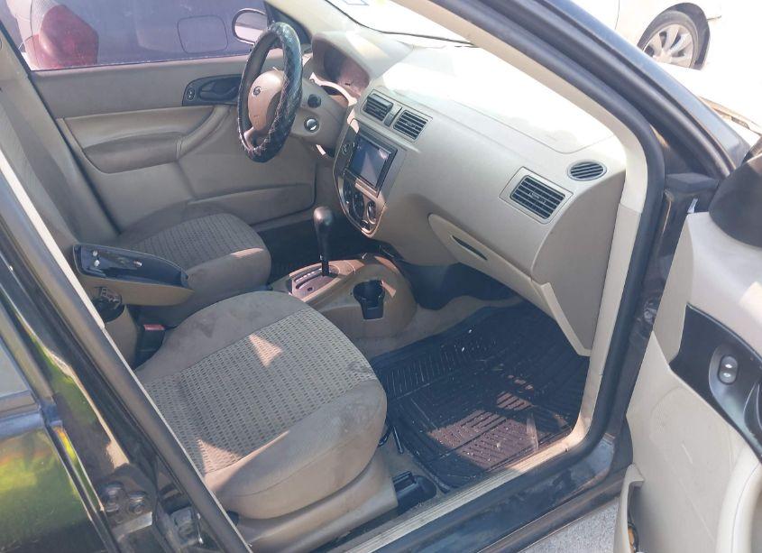 Photo 5 of 2006 Ford Focus ZX4 (VIN 1FAHP34N06W157027)