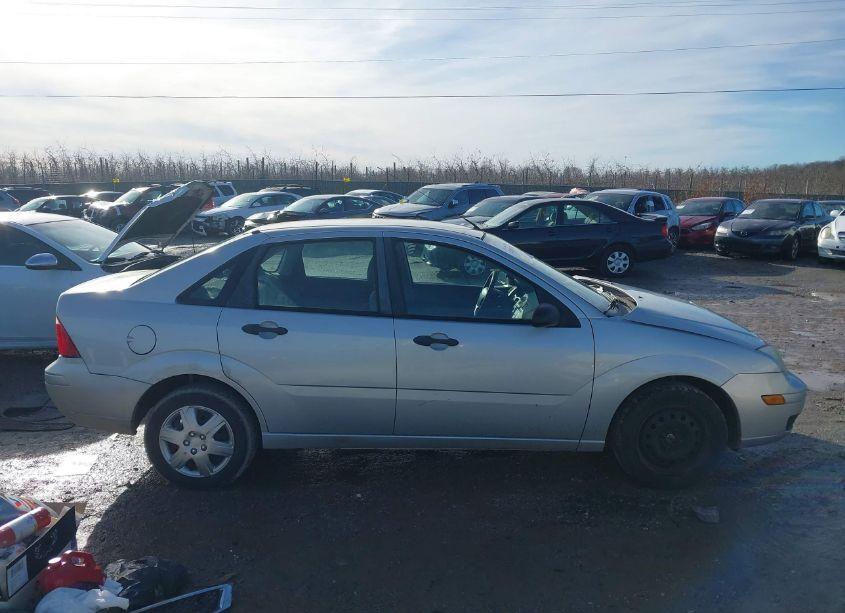 Photo 13 of 2006 Ford Focus ZX4 (VIN 1FAHP34N06W196605)