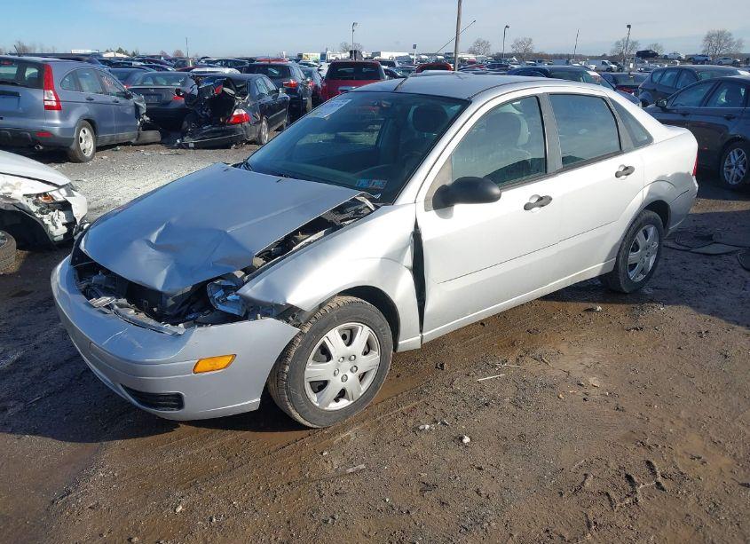 Photo 2 of 2006 Ford Focus ZX4 (VIN 1FAHP34N06W196605)