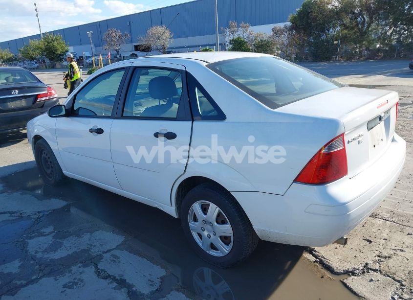 Photo 3 of 2007 Ford Focus S/SE/SES (VIN 1FAHP34N07W290551)