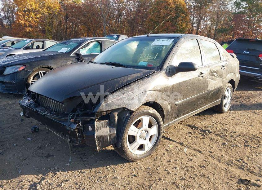 Photo 2 of 2007 Ford Focus S/SE/SES (VIN 1FAHP34N07W360761)