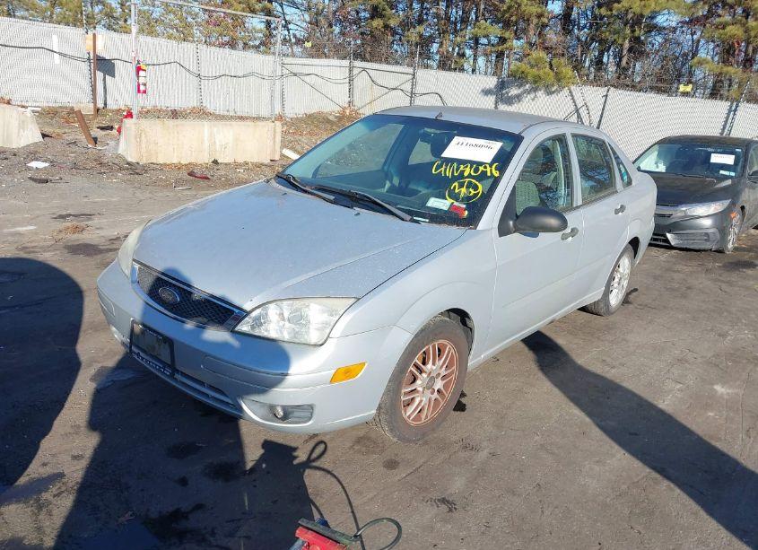 Photo 2 of 2007 Ford Focus S/SE/SES (VIN 1FAHP34N07W361988)