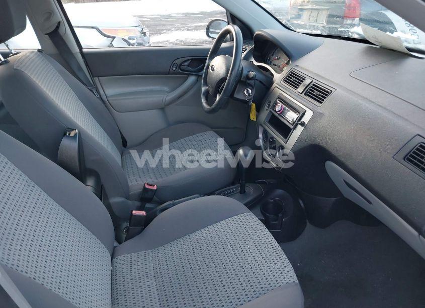 Photo 5 of 2006 Ford Focus ZX4 (VIN 1FAHP34N16W213167)