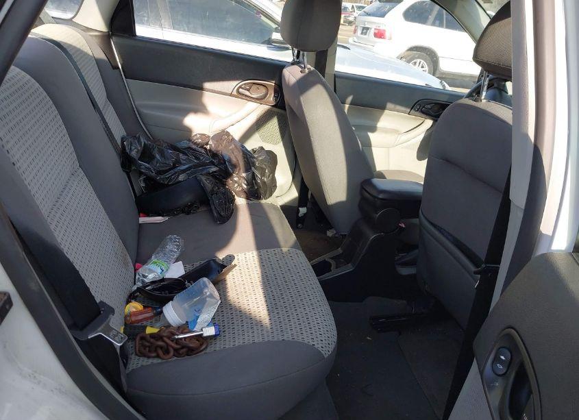 Photo 8 of 2007 Ford Focus S/SE/SES (VIN 1FAHP34N17W121395)