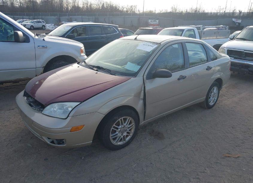 Photo 2 of 2007 Ford Focus S/SE/SES (VIN 1FAHP34N17W226289)
