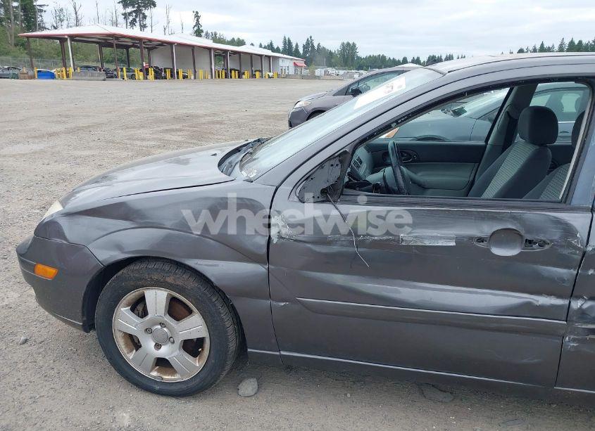 Photo 13 of 2007 Ford Focus ZX4/S/SE/SES (VIN 1FAHP34N17W309236)