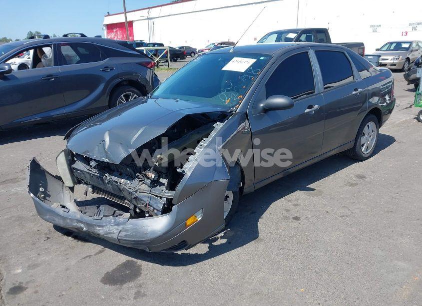 Photo 2 of 2007 Ford Focus S/SE/SES (VIN 1FAHP34N17W310774)