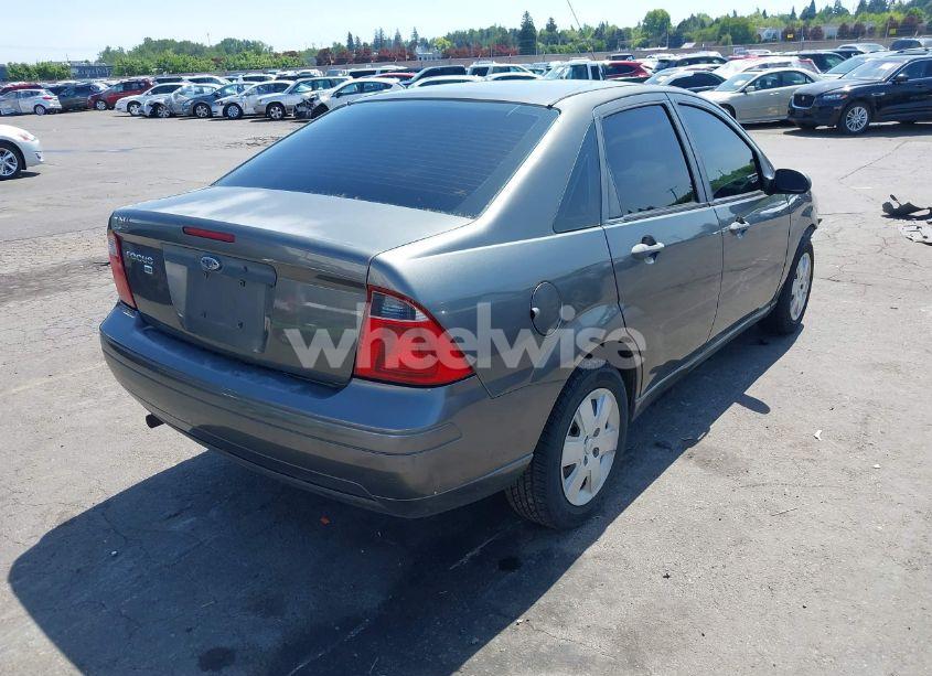 Photo 4 of 2007 Ford Focus S/SE/SES (VIN 1FAHP34N17W310774)