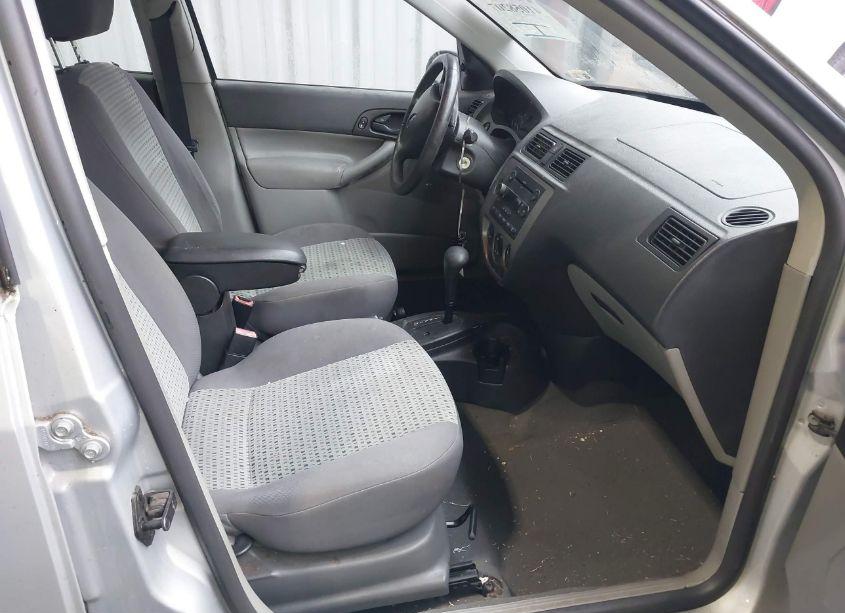 Photo 5 of 2006 Ford Focus ZX4 (VIN 1FAHP34N26W246971)