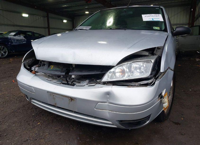 Photo 6 of 2006 Ford Focus ZX4 (VIN 1FAHP34N26W246971)