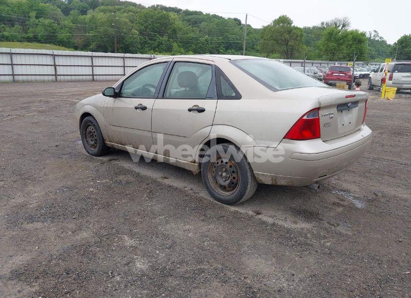 Photo 3 of 2007 Ford Focus S/SE/SES (VIN 1FAHP34N27W231422)
