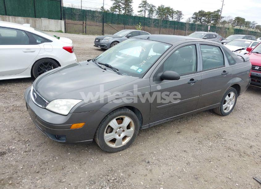 Photo 2 of 2007 Ford Focus S/SE/SES (VIN 1FAHP34N27W241819)