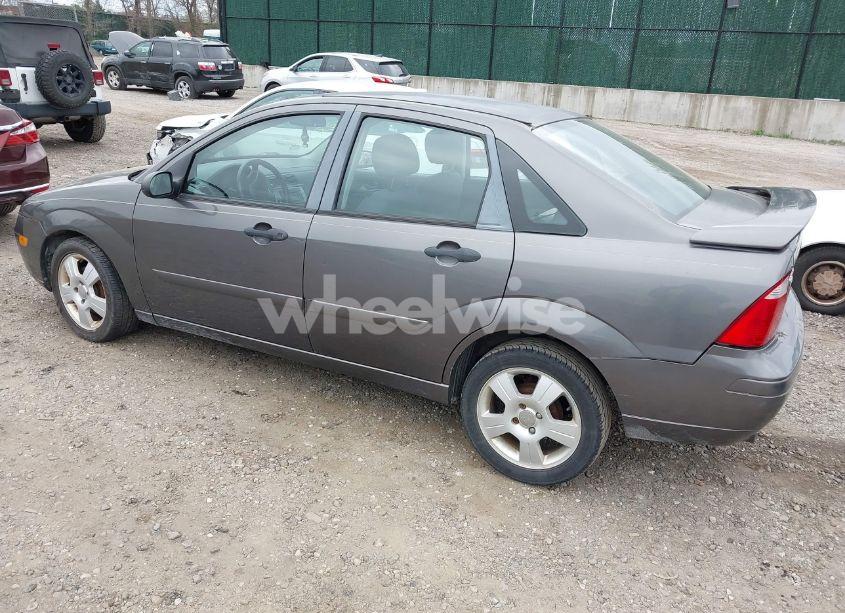 Photo 3 of 2007 Ford Focus S/SE/SES (VIN 1FAHP34N27W241819)