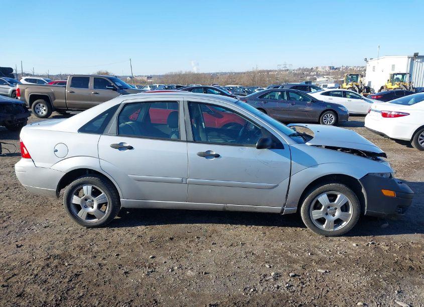 Photo 14 of 2007 Ford Focus S/SE/SES (VIN 1FAHP34N27W273914)