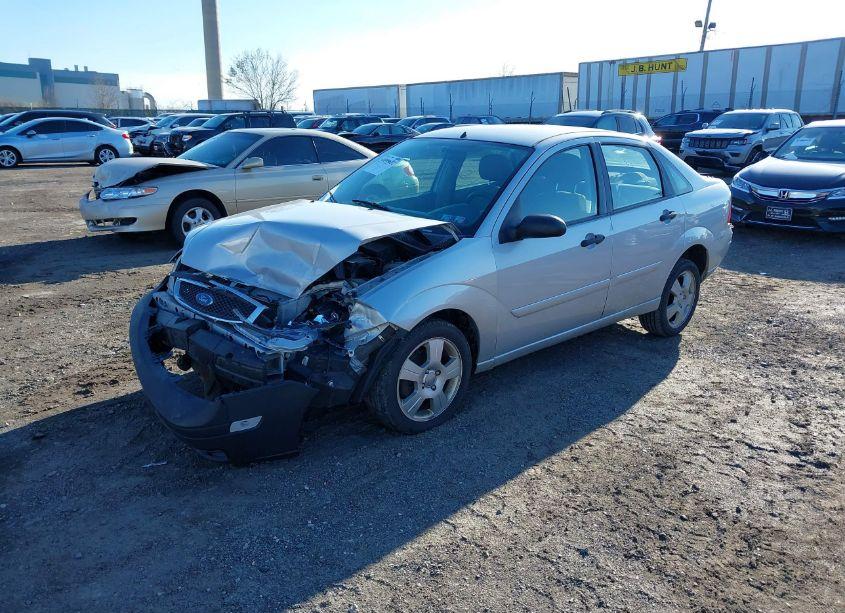 Photo 2 of 2007 Ford Focus S/SE/SES (VIN 1FAHP34N27W273914)