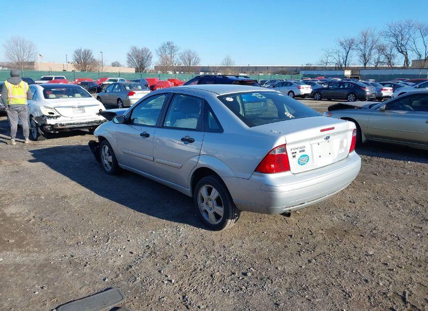 Photo 3 of 2007 Ford Focus S/SE/SES (VIN 1FAHP34N27W273914)