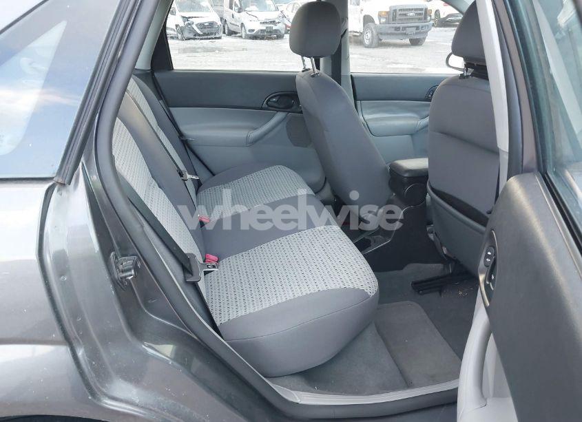 Photo 8 of 2007 Ford Focus S/SE/SES (VIN 1FAHP34N27W291474)