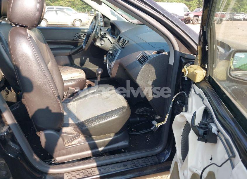 Photo 5 of 2007 Ford Focus S/SE/SES (VIN 1FAHP34N27W303445)