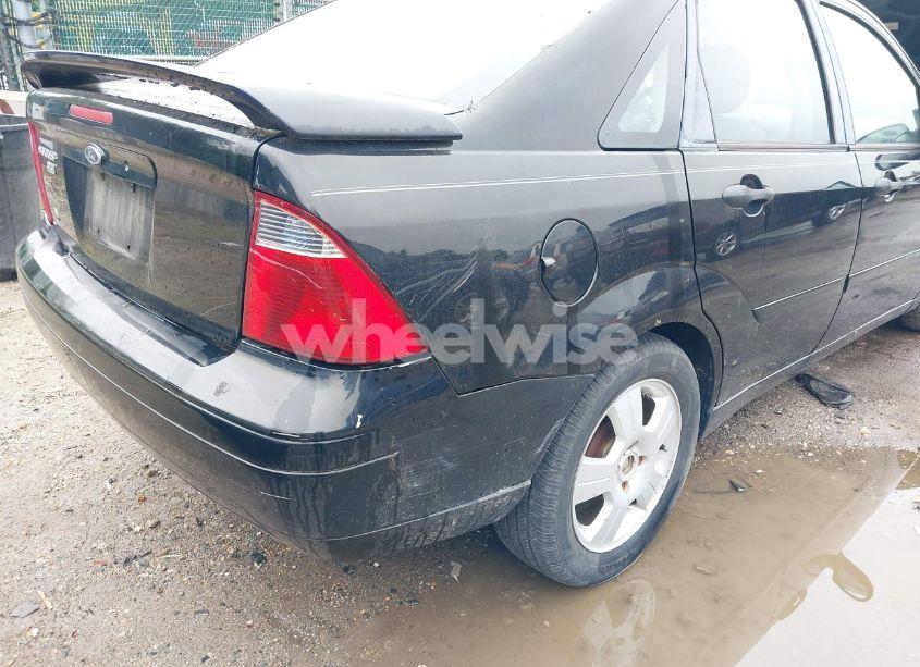 Photo 14 of 2007 Ford Focus S/SE/SES (VIN 1FAHP34N27W364469)