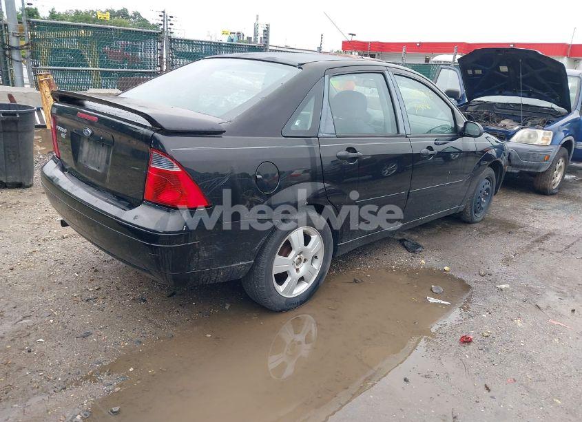 Photo 4 of 2007 Ford Focus S/SE/SES (VIN 1FAHP34N27W364469)