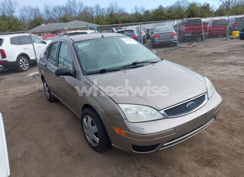 2005 Ford Focus ZX4 (VIN 1FAHP34N35W144951) main photo