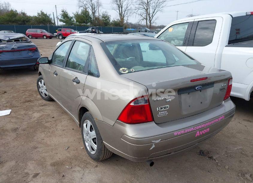 Photo 3 of 2005 Ford Focus ZX4 (VIN 1FAHP34N35W144951)