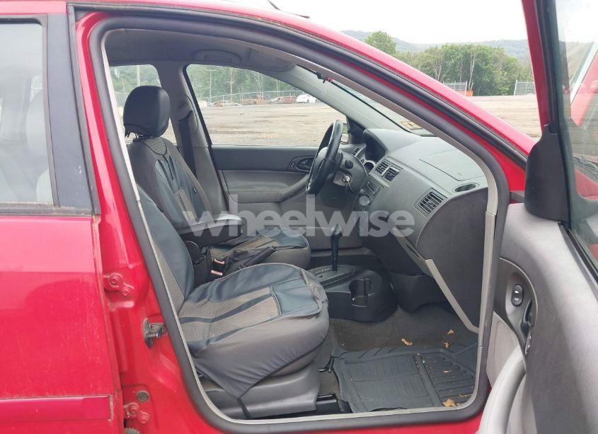 Photo 5 of 2006 Ford Focus ZX4 (VIN 1FAHP34N36W243710)