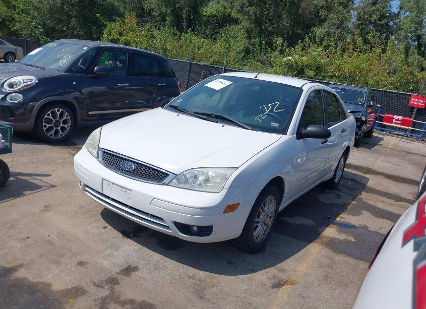 Photo 2 of 2007 Ford Focus S/SE/SES (VIN 1FAHP34N37W185616)