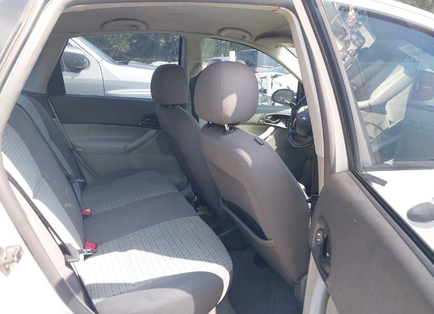 Photo 8 of 2007 Ford Focus S/SE/SES (VIN 1FAHP34N37W185616)