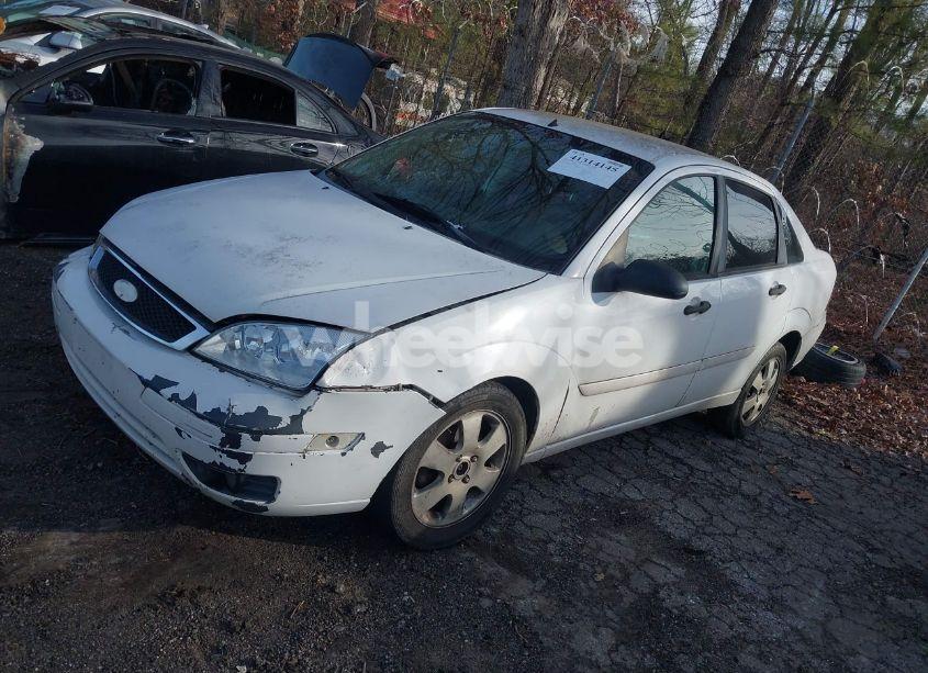 Photo 2 of 2007 Ford Focus S/SE/SES (VIN 1FAHP34N37W260086)