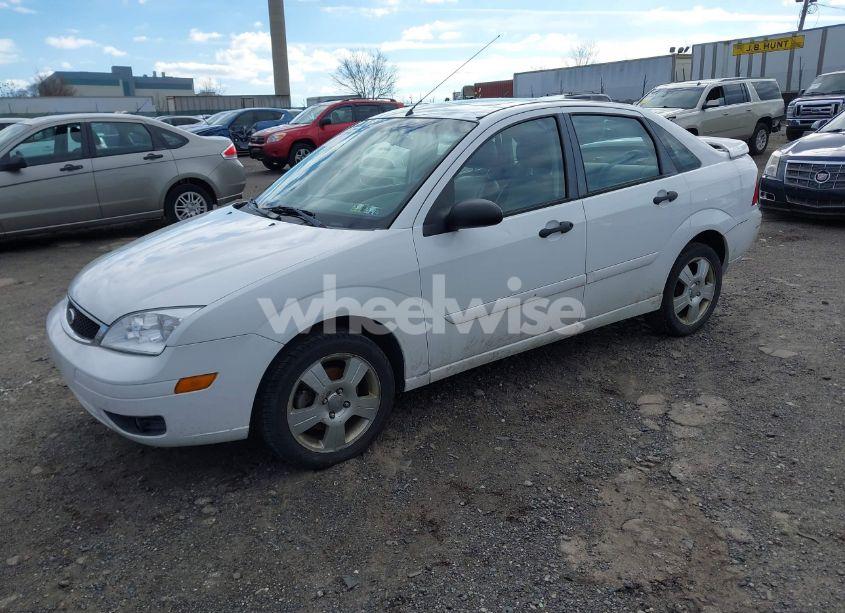 Photo 2 of 2007 Ford Focus S/SE/SES (VIN 1FAHP34N37W282590)