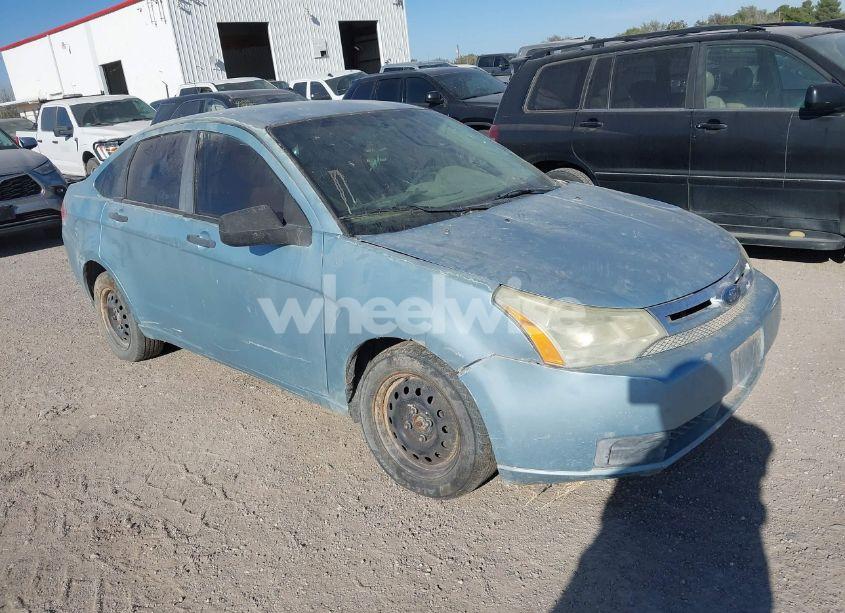 2009 Ford Focus S (VIN 1FAHP34N39W211005) main photo