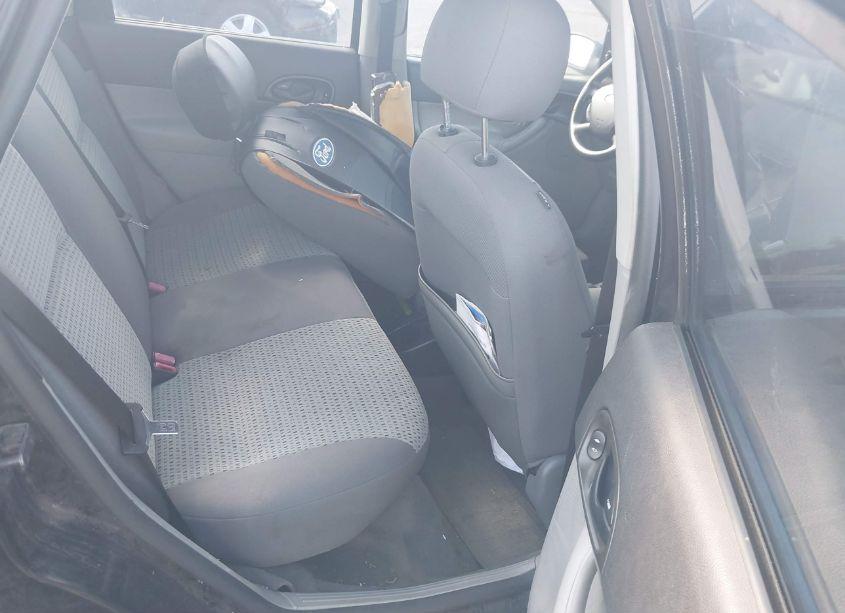 Photo 8 of 2006 Ford Focus ZX4 (VIN 1FAHP34N46W120630)