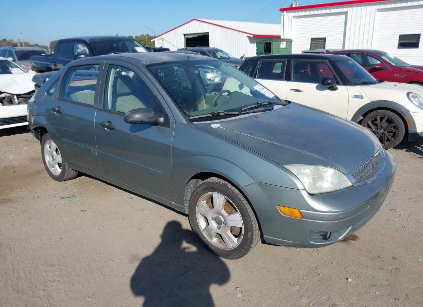 2006 Ford Focus ZX4 (VIN 1FAHP34N46W247443) main photo
