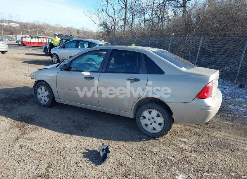 Photo 3 of 2007 Ford Focus S/SE/SES (VIN 1FAHP34N47W115090)