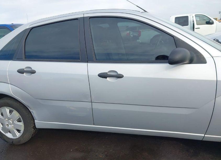 Photo 13 of 2007 Ford Focus S/SE/SES (VIN 1FAHP34N47W154651)