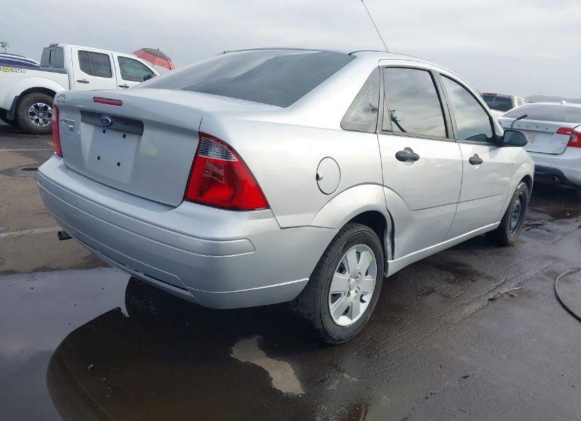 Photo 4 of 2007 Ford Focus S/SE/SES (VIN 1FAHP34N47W154651)