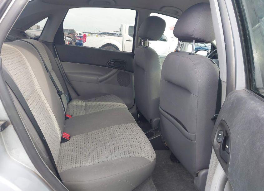 Photo 8 of 2007 Ford Focus S/SE/SES (VIN 1FAHP34N47W154651)