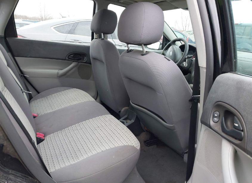 Photo 8 of 2007 Ford Focus S/SE/SES (VIN 1FAHP34N47W162474)