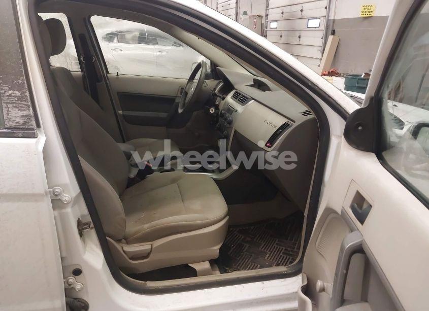 Photo 5 of 2008 Ford Focus S (VIN 1FAHP34N48W203347)