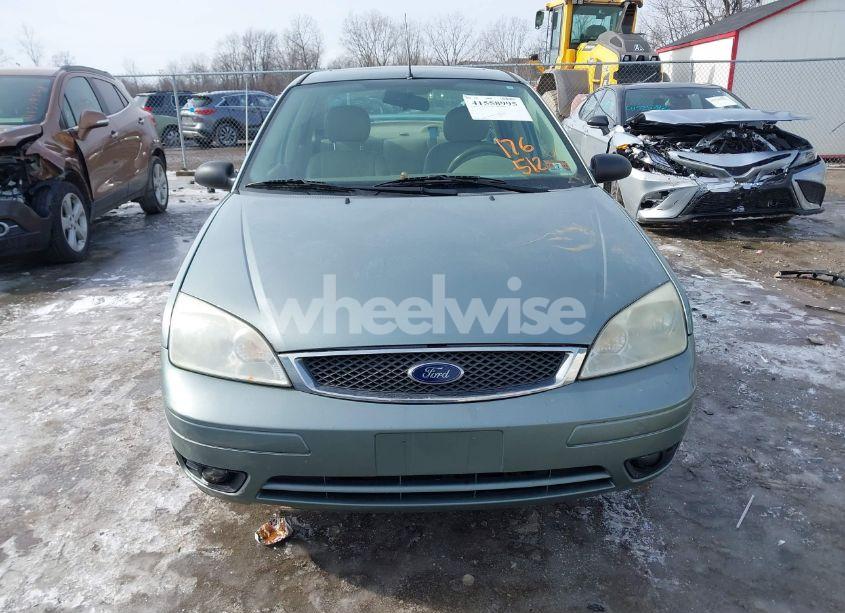 Photo 12 of 2005 Ford Focus ZX4 (VIN 1FAHP34N55W176512)