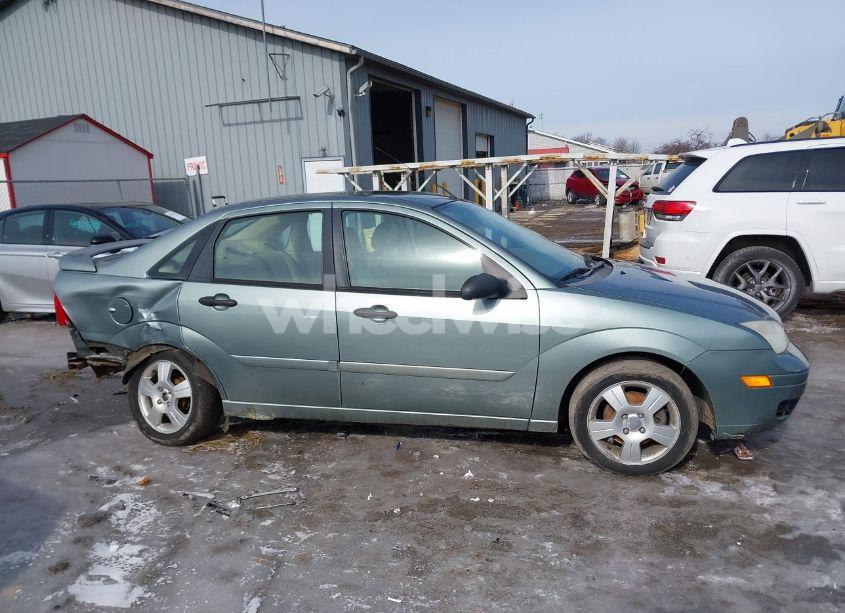 Photo 13 of 2005 Ford Focus ZX4 (VIN 1FAHP34N55W176512)
