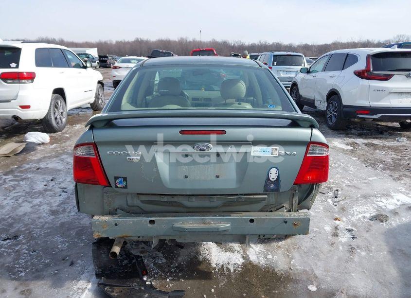Photo 16 of 2005 Ford Focus ZX4 (VIN 1FAHP34N55W176512)