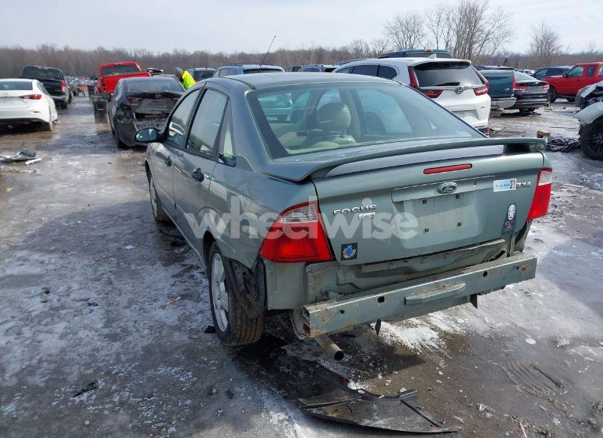 Photo 3 of 2005 Ford Focus ZX4 (VIN 1FAHP34N55W176512)