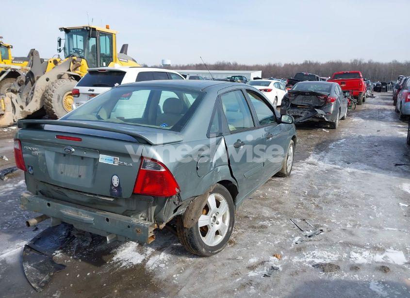 Photo 4 of 2005 Ford Focus ZX4 (VIN 1FAHP34N55W176512)