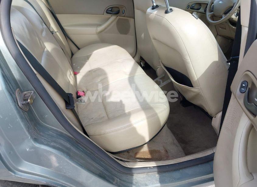 Photo 8 of 2005 Ford Focus ZX4 (VIN 1FAHP34N55W176512)